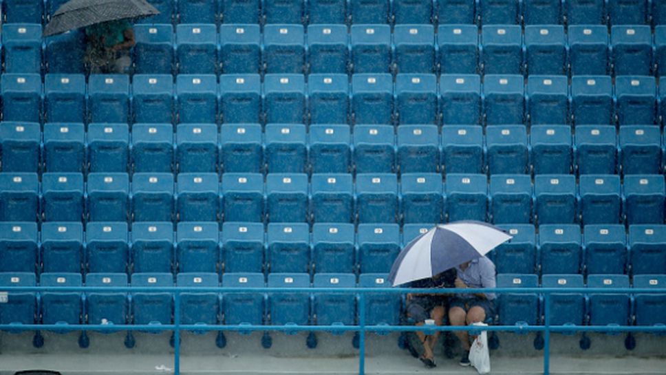 Дъжд отложи 1/2-финалите в Тиендзин