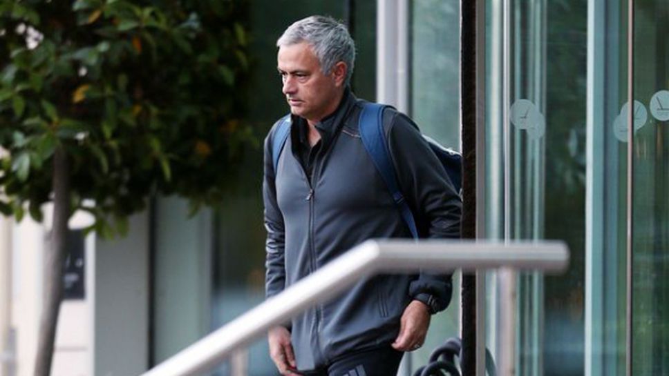 Моуриньо трябва да промени историята, за да спечели титлата през тази година