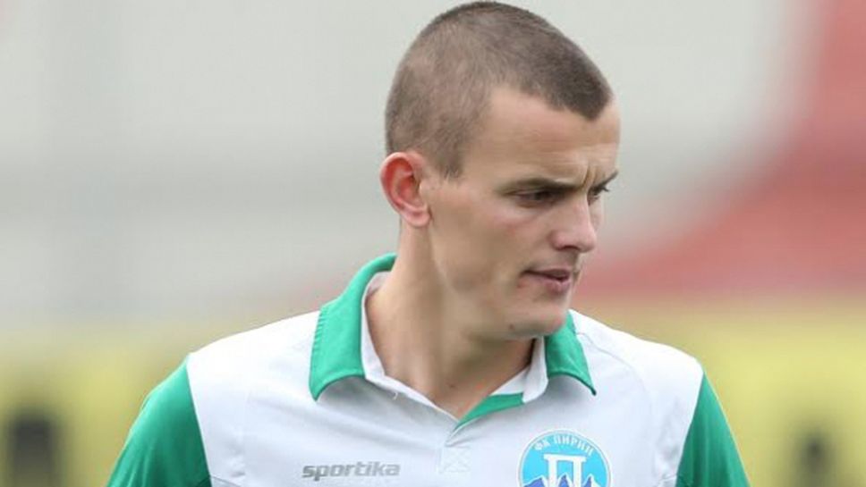 Окончателно: футболист на Левски (Карлово) "гори" за една година