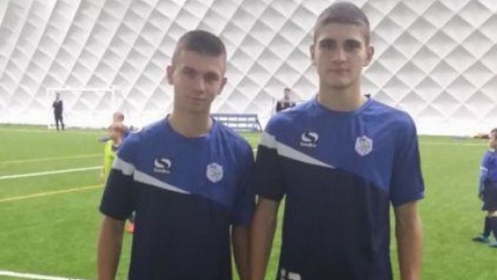 Българските таланти в Шефилд Уензди ще тренират с втория отбор