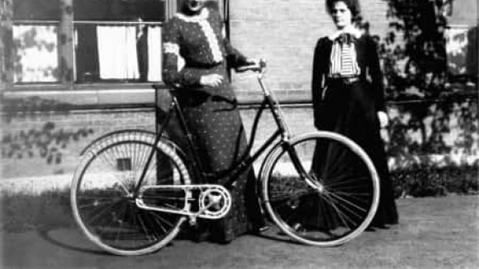 1900: Scania придобива един производител на велосипеди