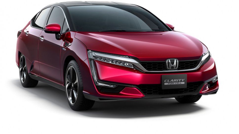 Honda Clarity Fuel Cell покри 589 км и идва в Европа