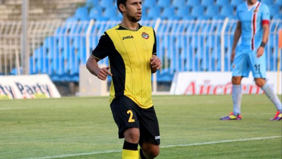 Цветомир Панов пропуска следващите три мача на Ботев (Пловдив)