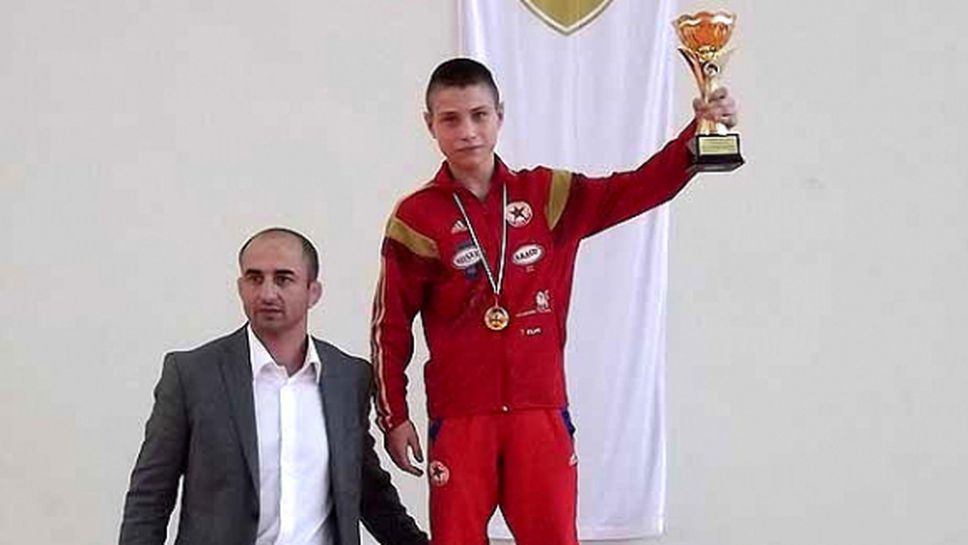 Близо 170 състезатели участваха в международния турнир по свободна борба "Серафим Бързаков"