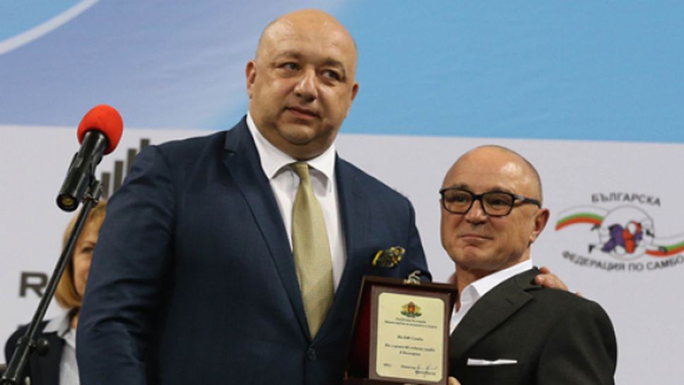 Министър Кралев откри Световното първенство по самбо