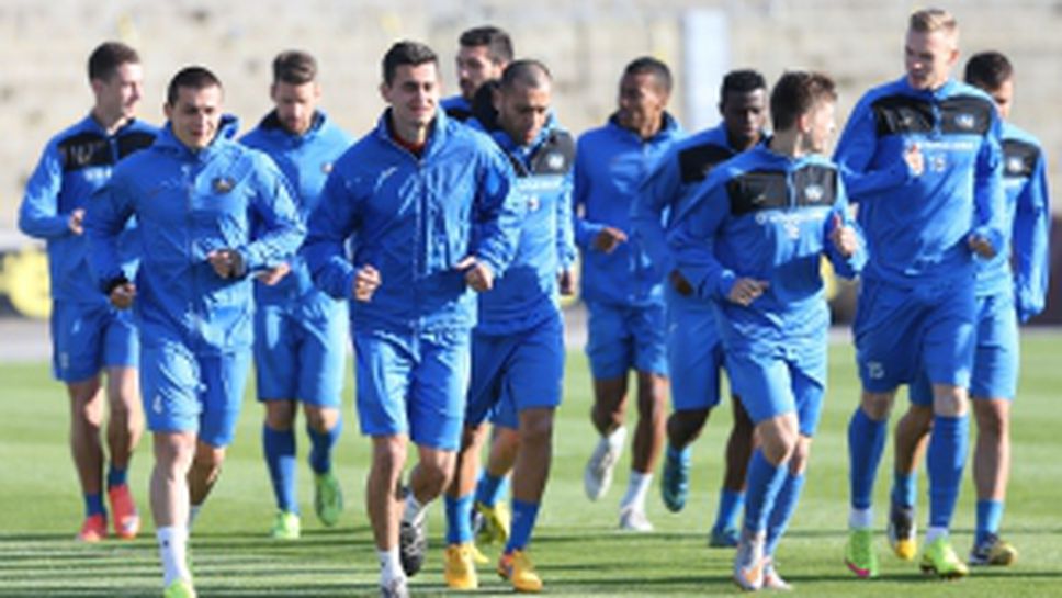 Левски тренират преди мача с Черно море