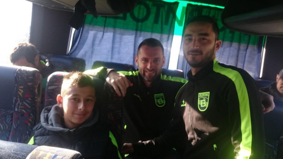 Коце Ангелов след триумфа във Враца: Контактът с децата направи футболистите по-отговорни  