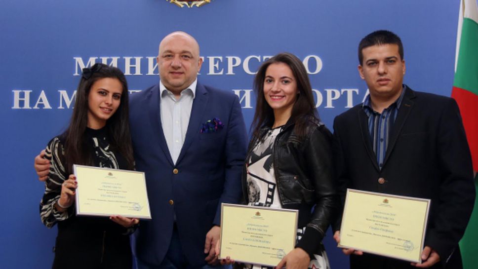Кралев награди победителите в инициативата "Мисията ДОБРОВОЛЕЦ – (не)възможна"