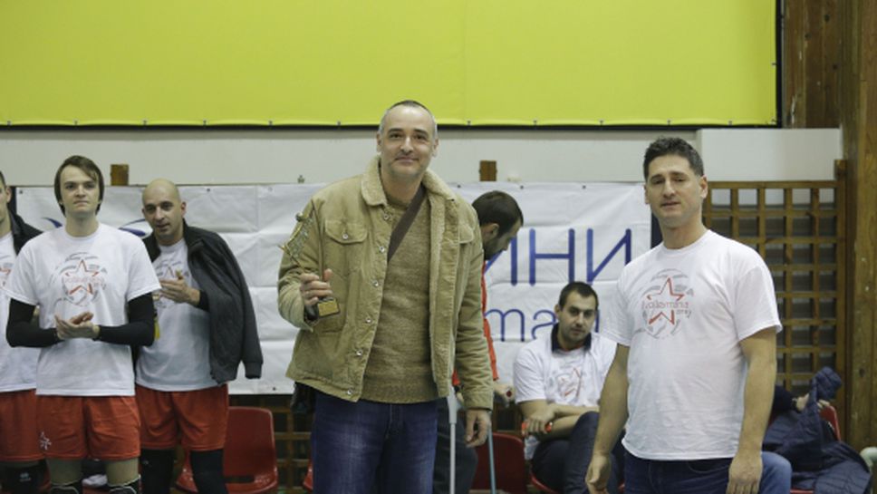 Ивайло Стефанов получи наградата "Златна мрежа" от Volley Mania