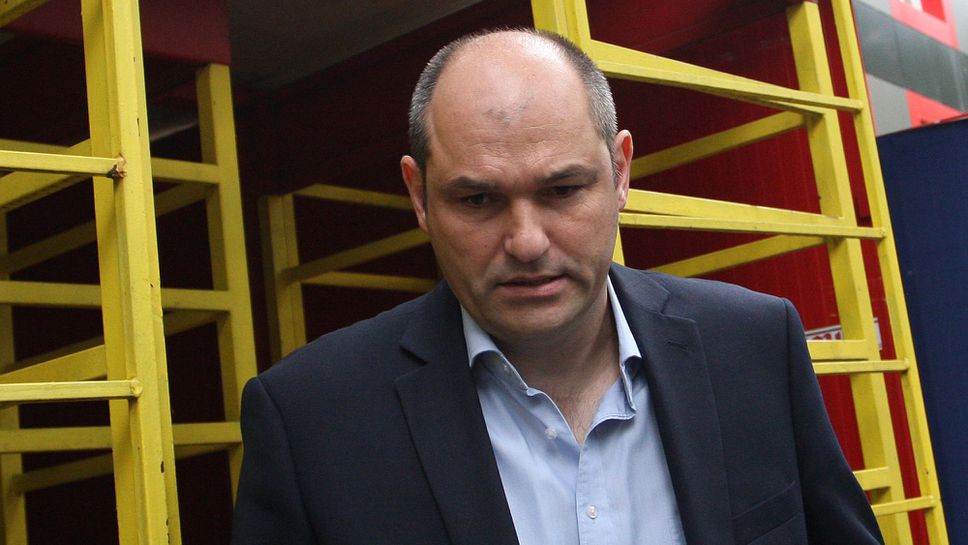 Бивш директор на ЦСКА удари по легенди, бивши звезди и треньори