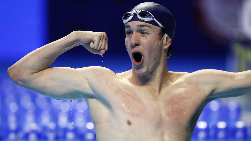 Сам в басейна срещу времето - как американецът Джейк Мичъл спечели олимпийска квота