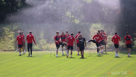  ЦСКА приключи седмицата без ново попълнение и с 35-градусова горещина в Чатеш 