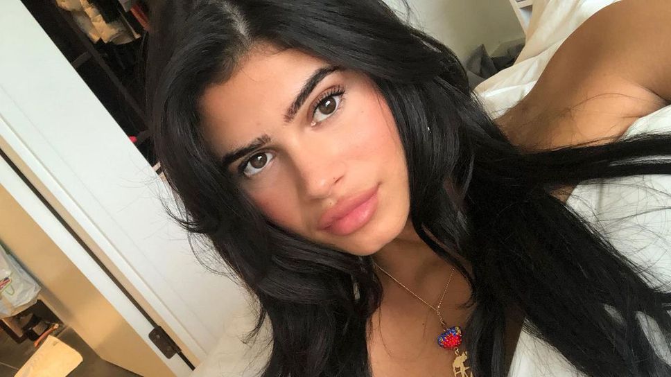 19-годишна фенка на Тайсън взриви мрежата с горещо видео