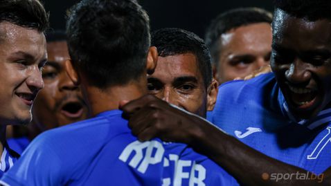  Левски загря за ПАОК с погром 