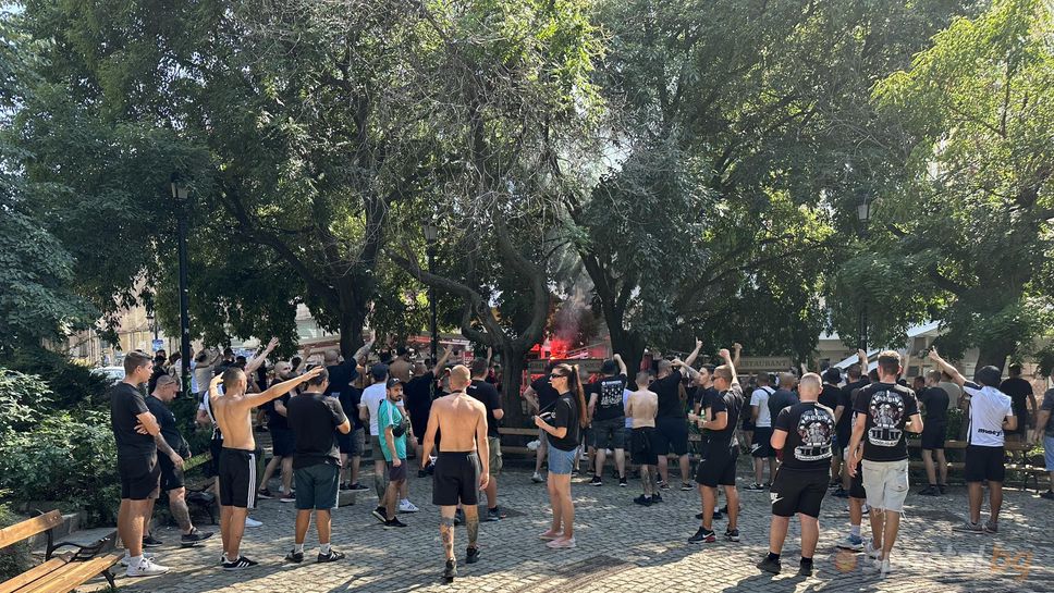 Феновете на Локомотив (Пд) започнаха да се събират за шествието си