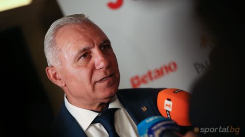 Камата за "хейтърите": Цял ден се чудят какво да правят! Ако им оставим топка и диня, ще вземат динята