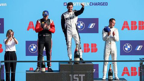 Ник де Врийс е новият световен шампион във Формула E