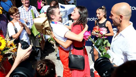 Олимпийската шампионка Мадлен Радуканова ще носи специален ботуш на глезена заради контузия