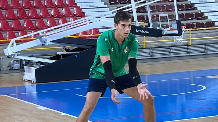 Българският волейболист Веселин Брендьорфер се присъедини към тренировъчния лагер на