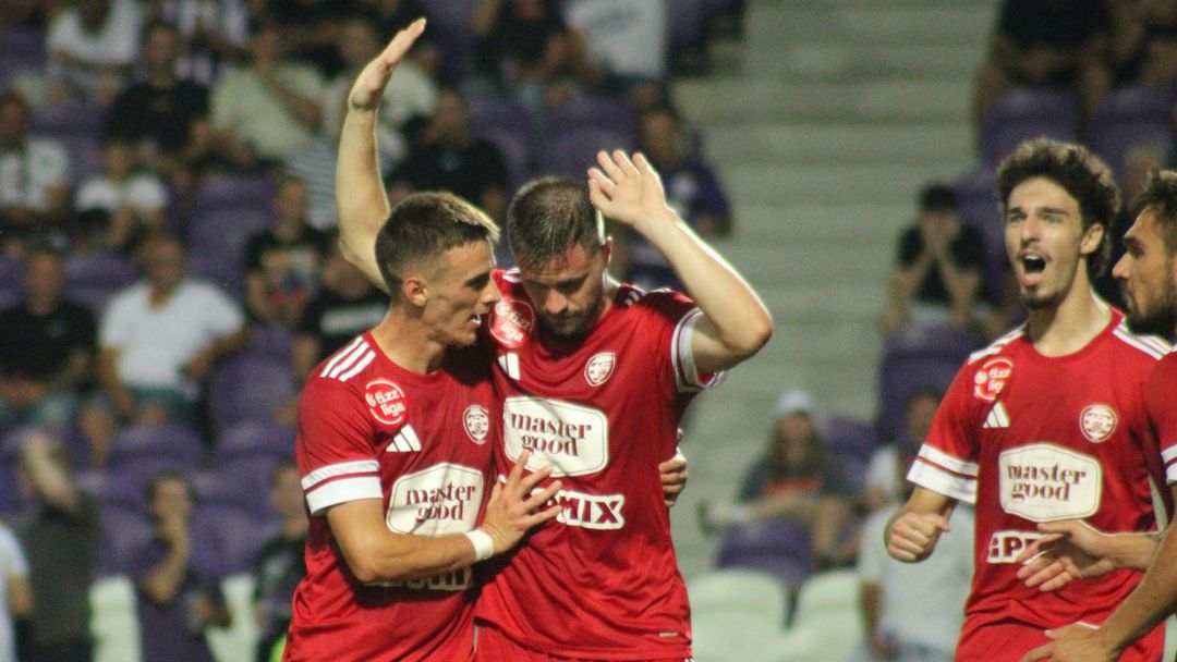 Тонислав Йорданов изгледа от пейката победа на Кишварда