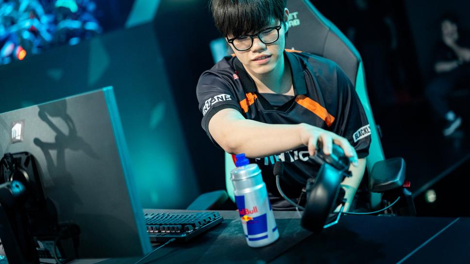 Fnatic записа втора победа през уикенда, MKOI се справи с NAVI