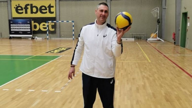 Отборът на Ботев Луковит гостува на новака Металург Перник в