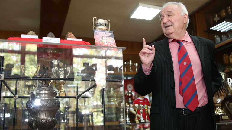 Легендарният футболист на ЦСКА Петър Жеков почина днес на 78
