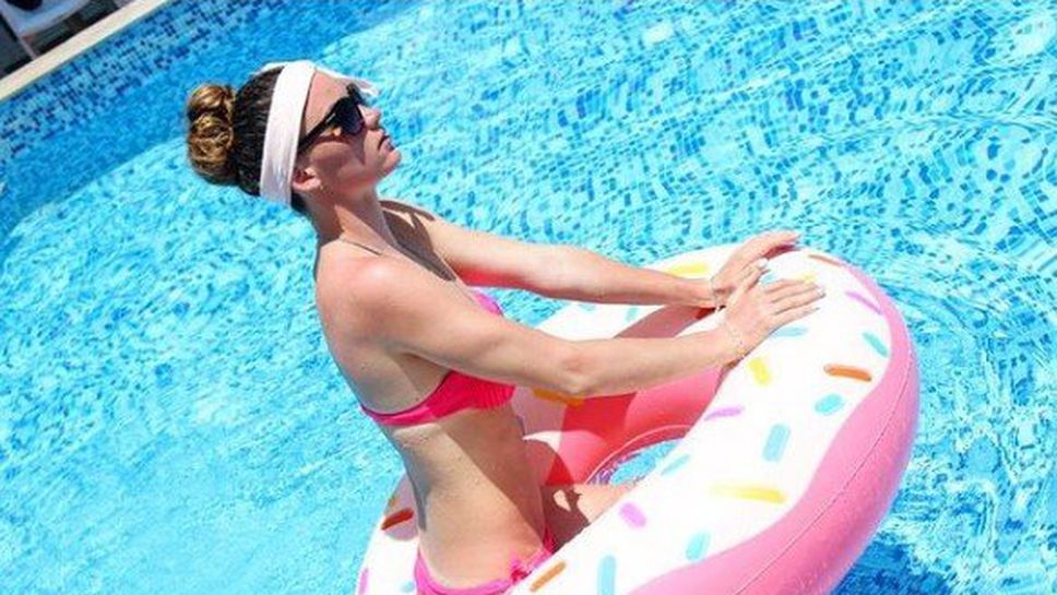 Биатлонистка с изпепеляваща фотосесия