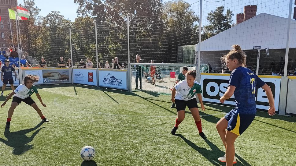 Националките по стрийт футбол стигнаха полуфиналите на “Вроцлав Къп”