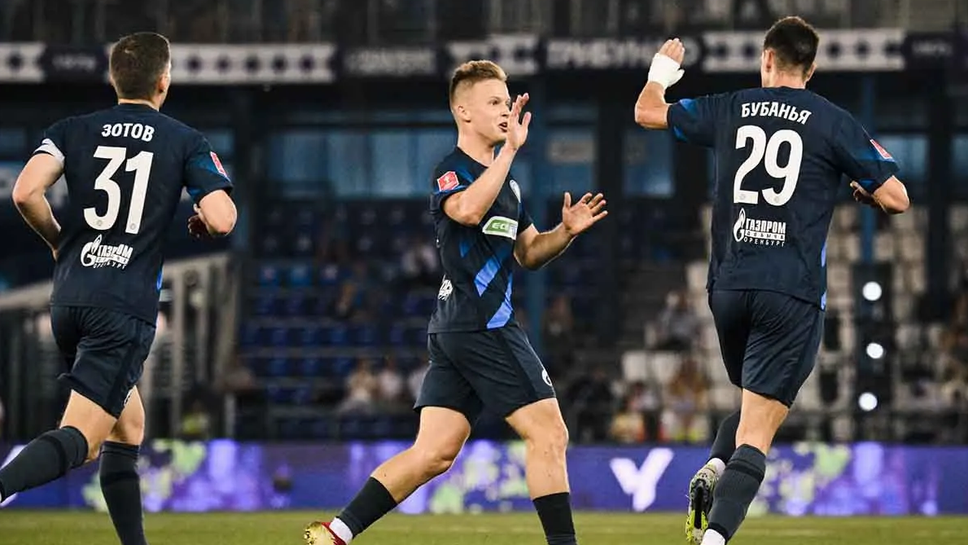 Емил Ценов дебютира за Оренбург с победа с дузпи