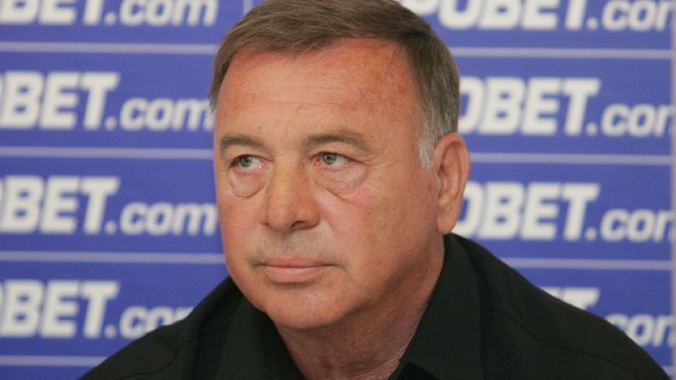 Левски отбеляза 75 години от раждането на Павел Панов