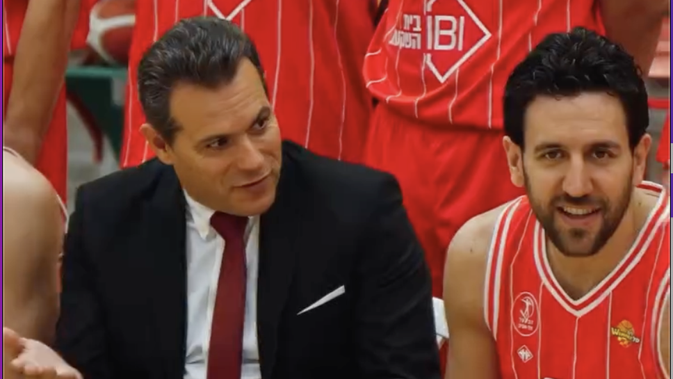 Сръбската баскетболна звезда Василие Мицич се присъедини към новия си