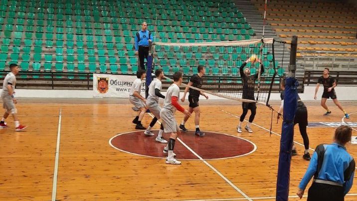 ЦСКА срещу Левски на финала на турнира в Перник