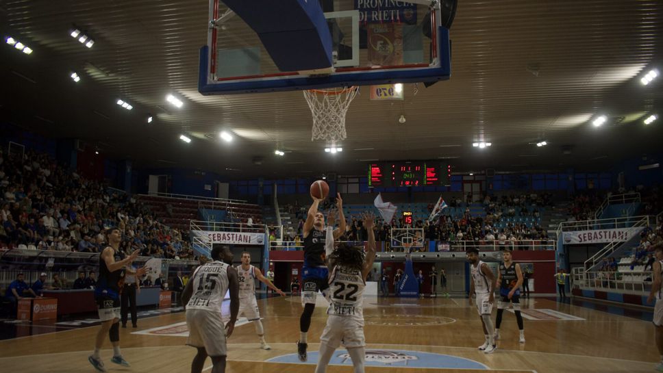 Иван Алипиев най-резултатен при нова загуба на Латина в Италия