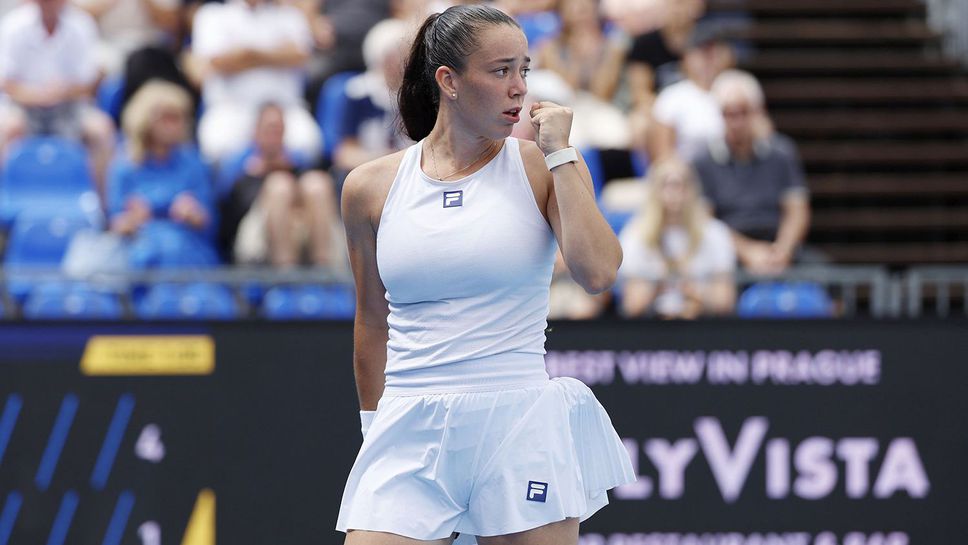 Чешка тийнейджърка изхвърли Елизе Мертенс от Осака