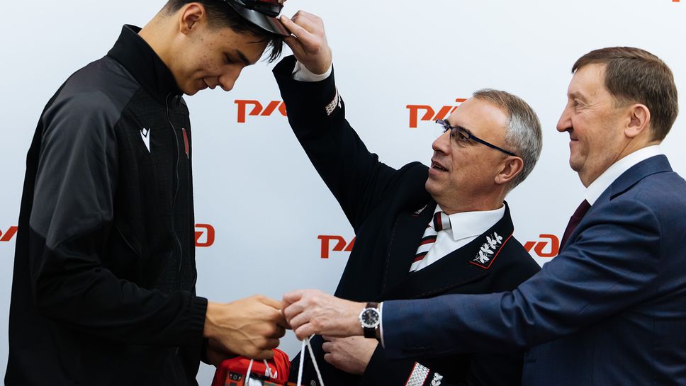 Легендата на световния спорт великият Александър Карелин бе сред официалните