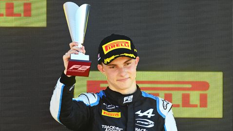  Алпин затваря академията си за водачи след фиаското с Пиастри? 