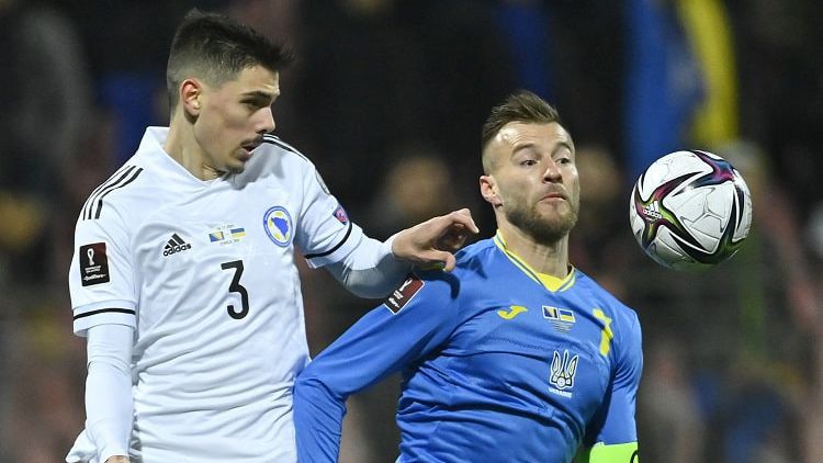 Украйна победи Босна на Ивайло Петев с 2:0 и ще играе бараж