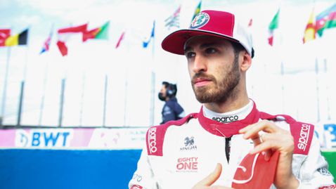Джовинаци напуска Алфа Ромео в края на сезон 2021 във Формула 1