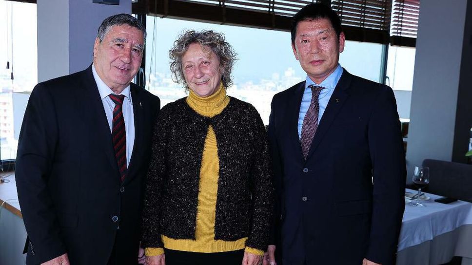 Президентът на ФИГ Моринари Ватанабе се срещна с легендарната треньорка по художествена гимнастика Нешка Робева