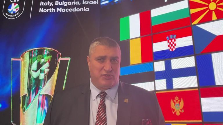 Президентът на Българската федерация по волейбол БФВ Любо Ганев присъства