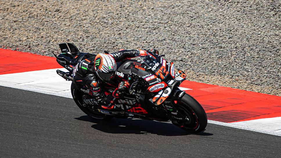 Победа за Бедзеки във Валенсия, Баная отпадна в първата обиколка