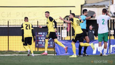 Миньор отнесе "шоколадите" като гост