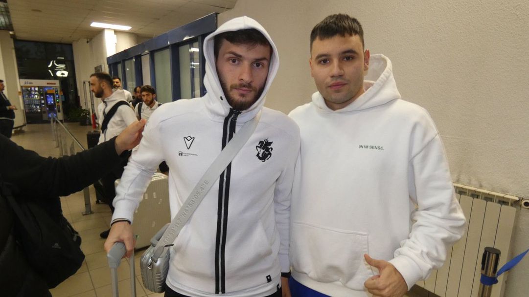 Български фен успя да се снима с грузинските звезди