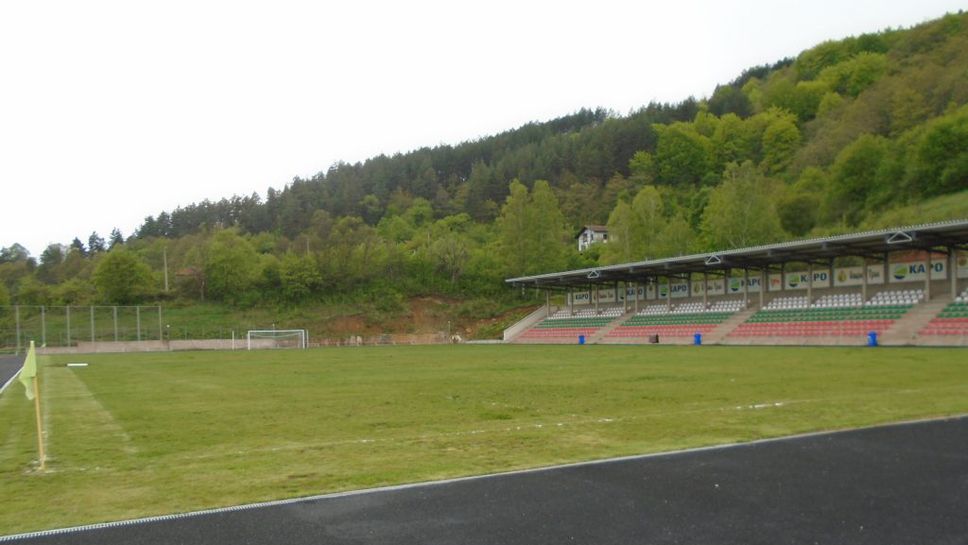 Осем отбора са участвали в провелия се благотворителен футболен турнир