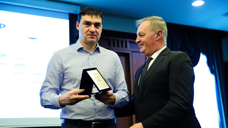 Спортен Икар за Алекс Николов и златни значки за националите до 20 години