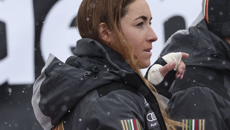 Олимпийската шампионка от 2018 година София Годжа счупи два пръста