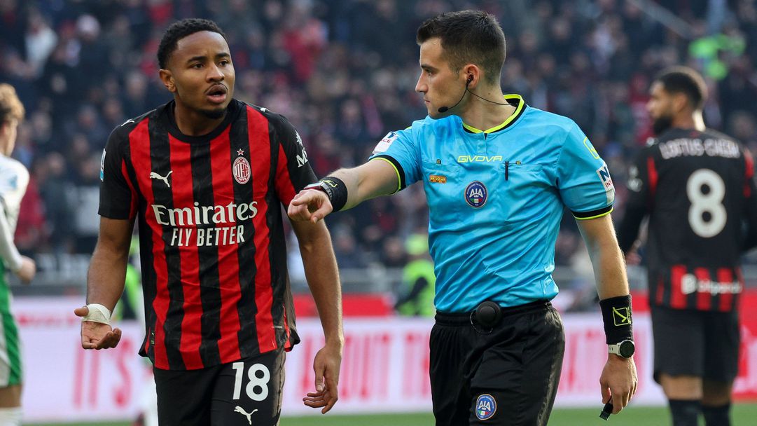 Милан е бил ощетен при ремито със Сасуоло, призна съдийски шеф