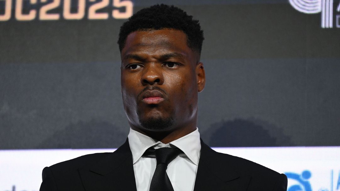 Дъмфрис ще отсъства още дълго, Интер му търси заместник