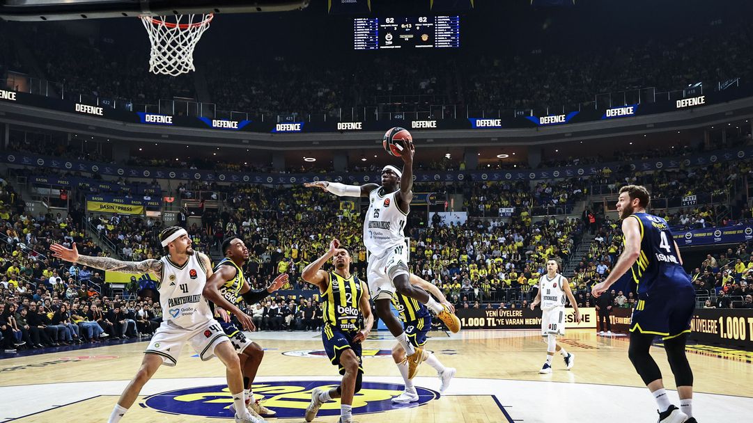 Невероятен обрат за Панатинайкос в Истанбул